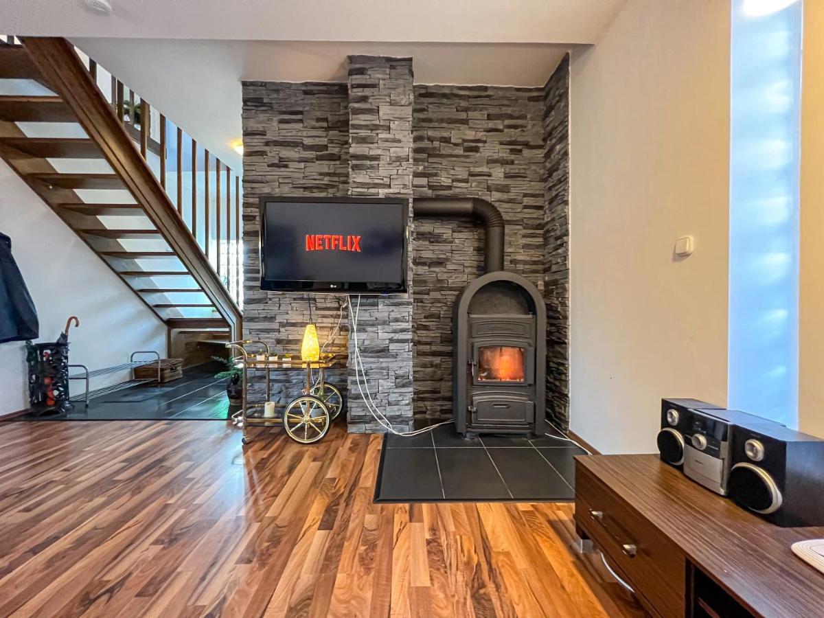 Sunnyside Apartmanhaz ザラカロシュ エクステリア 写真