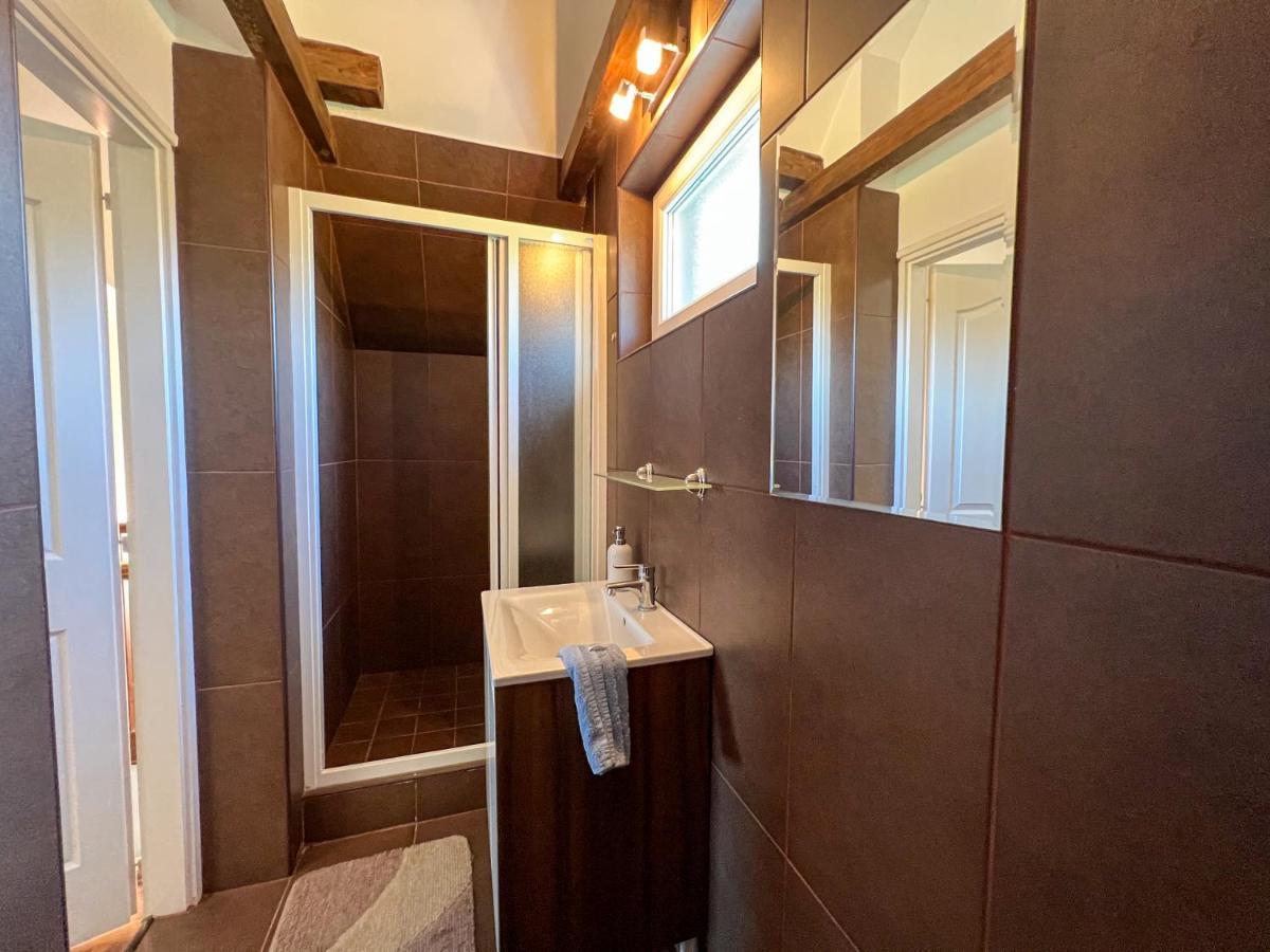 Sunnyside Apartmanhaz ザラカロシュ エクステリア 写真